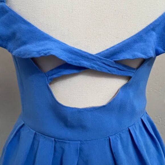 GB sleeveless mini summer dress beautiful blue and mauve crochet. Small item 123 - Picture 2 of 7